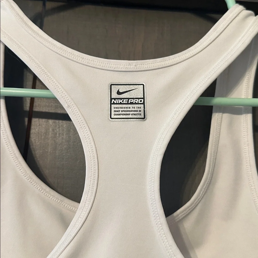 Nike Women's White Sports Bra - Picture 5 of 6